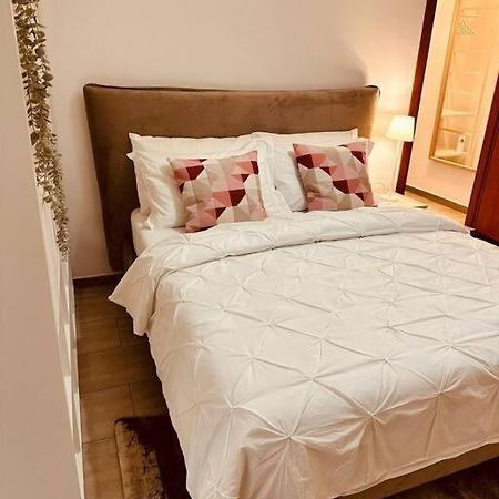 Апартаменти Malu Песк'єра-Борромео Екстер'єр фото